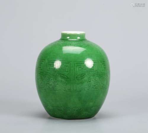 A CHINESE GREEN-GLAZED JAR , SIX-CHARACTER KANGXI MARK