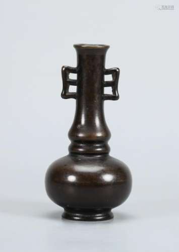 A CHINESE BRONZE ARROW VASE,  QING DYNASTY