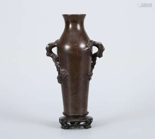 A CHINESE BRONZE VASE, QING DYNASTY