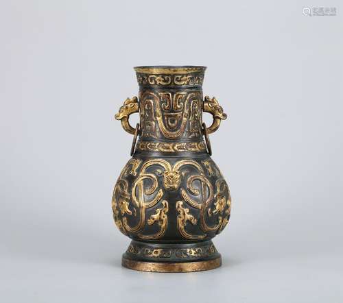 A CHINESE GILT BRONZE DRAGON VASE, QING DYNASTY