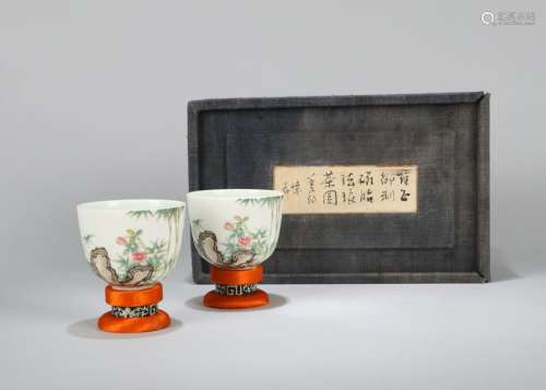 A PAIR OF CHINESE FAMILLE ROSE CUPS, YONGZHENG MARK