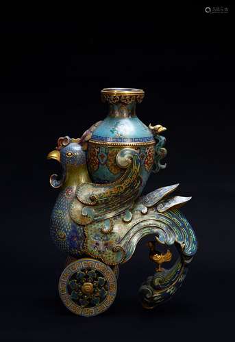 A CLOISONNE ENAMEL ‘WHEELED’ PHOENIX-SHAPED VASE