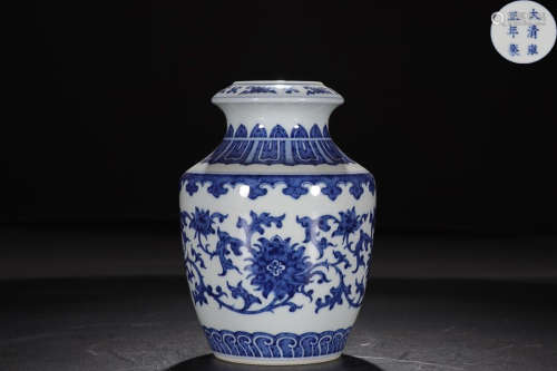 YONGZHENG MARK BLUE WHITE VASE