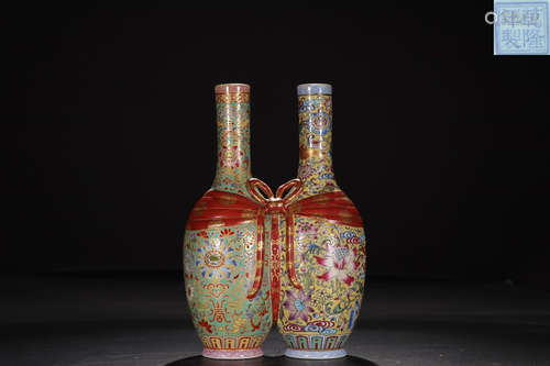 QIANLONG MARK FAMILLE ROSE 'SHUANGZI' VASE