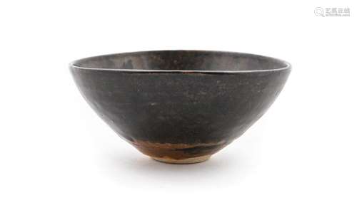 A Chinese Jizhouyao-Style Brown Glazed Stoneware Bowl