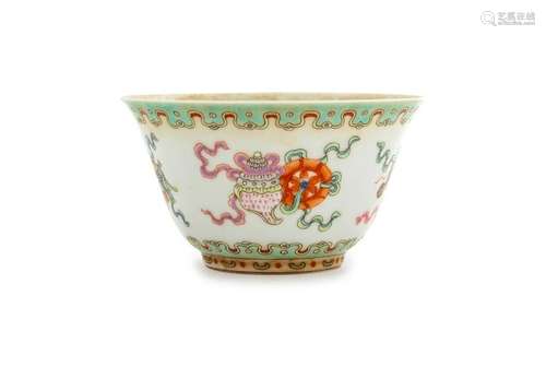 A Chinese Famille Rose Porcelain Bowl Diam 4 1/4 in.,