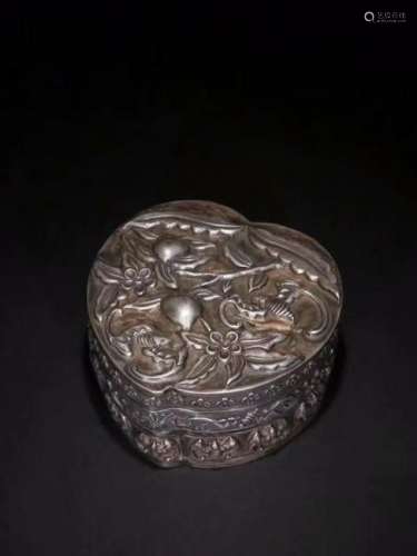 Late Qing Chinese Silver Make Box in Peach Shape