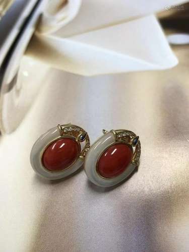 18K Gold Aka Coral Earrings