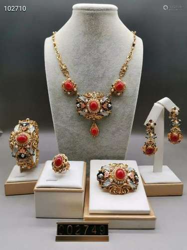 1900's 14K Gold Aka Coral Enamel Jewelry Set