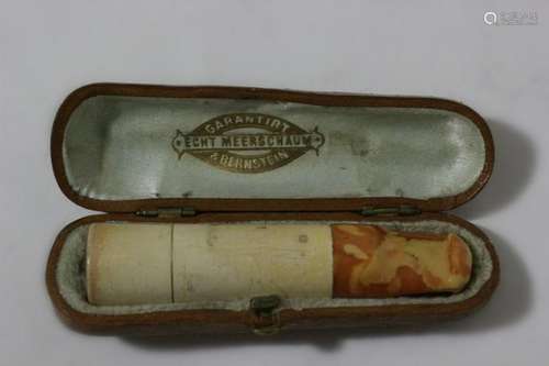 Cigarrate Holder w Original Box