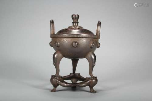 Chinese Cover Tripod Censer , Mark