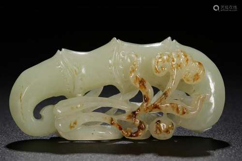 Chinese Hetian Jade Carved Bamboo and Lingzhi