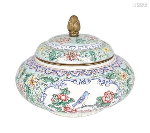 CHINESE QING CANTON BOWL AND COVER