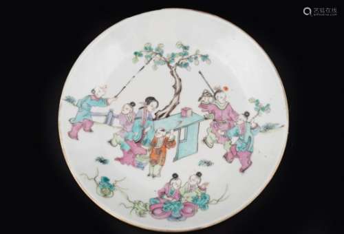 CHINESE QING PERIOD FAMILLE ROSE SAUCER