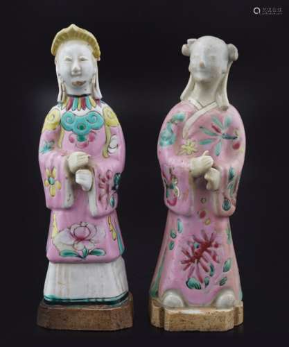 PAIR OF CHINESE QING PERIOD POLYCHROME FIGURES