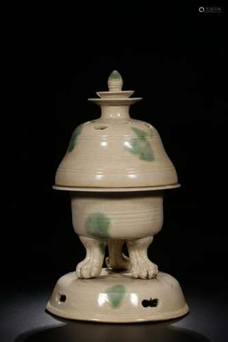 Ming Chinese Longquan Tripod Cover Censer