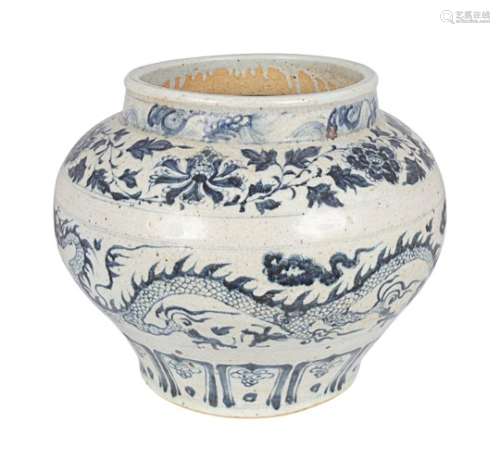 EARLY CHINESE BLUE AND WHITE BOWL