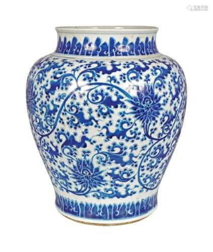 CHINESE QING PERIOD BLUE AND WHITE URN