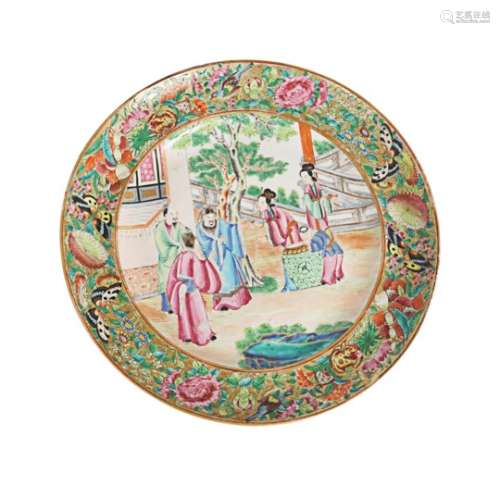 CHINESE QING PERIOD FAMILLE ROSE CHARGER