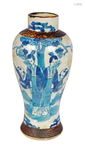 CHINESE QING PERIOD BLUE AND WHITE VASE