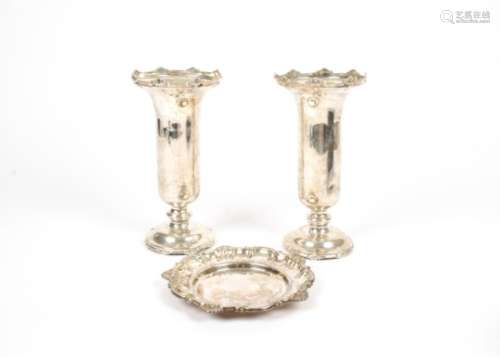 A pair of George V silver Walker & Hall vases, Sheffield 1929, with fluted rims and mounted on