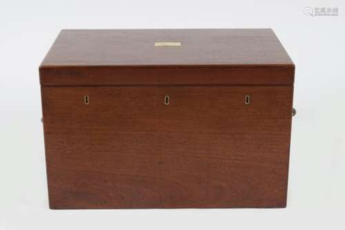 18TH-CENTURY MAHOGANY TRUNK