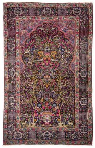 Tapis Kirman en laine à décor de mihrab et