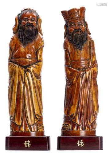 Deux statuettes de Shoulao en ivoire sculpté de