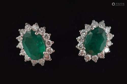 18 CT. WHITE GOLD EMERALD AND DIAMOND EARRINGS