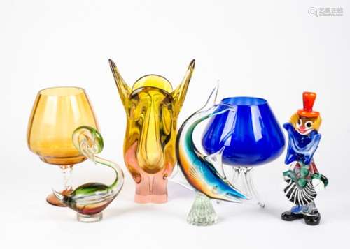 A group of colourful 20th Century glasswares, to include a Murano glass clown, swan, fish and