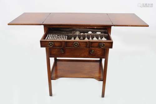 MAHOGANY TABLE CANTEEN OF CUTLERY