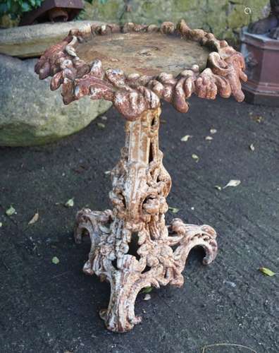 19TH-CENTURY COALBROOKDALE BIRD BATH