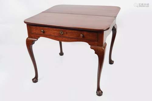 IRISH GEORGE II PERIOD RED WALNUT TABLE