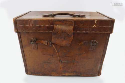 VINTAGE SOLE LEATHER TRAVELLING TRUNK