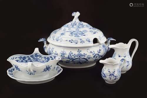 MEISSEN DINNER SERVICE