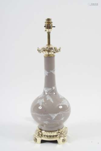 PAIR OF BRASS AND PORCELAIN STEMMED TABLE LAMPS