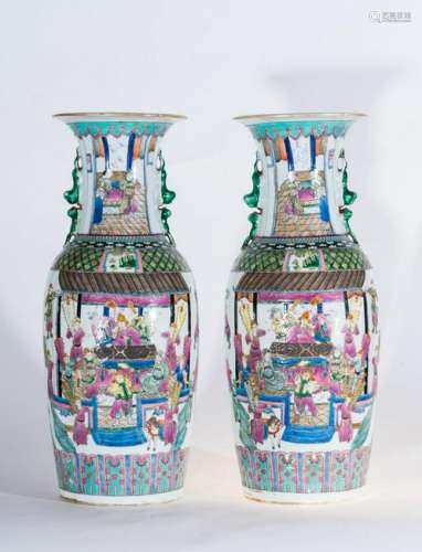 Arte Cinese  A pair of large famille rose porcelain