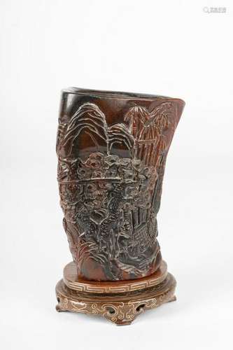 Arte Cinese  A buffalo horn brush pot carved with