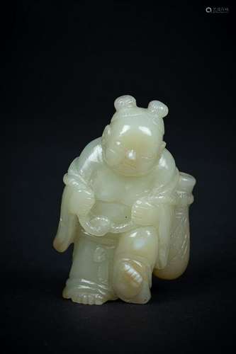 Arte Cinese  A kid shaped apple green carving China,