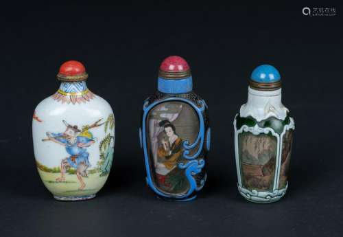 Arte Cinese  Three snuff bottlesChina, Qing dynasty,