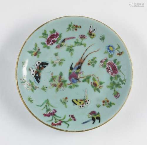 Arte Cinese  A pottery dish decorated with butterflies