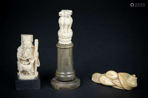 Arte Indiana  A group of three ivory pieces Various