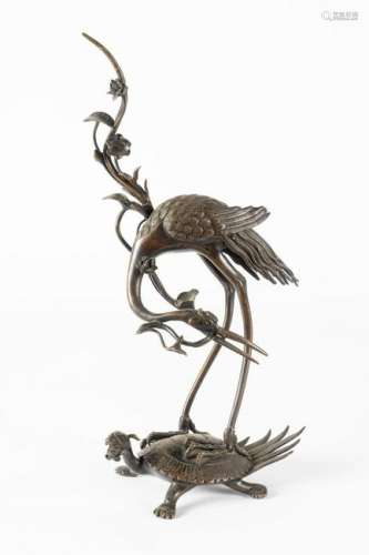 Arte Cinese  A bronze figure of a crane on a turtle