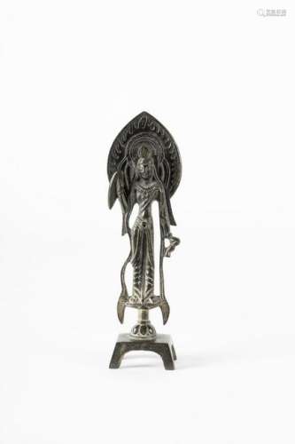 Arte Cinese  A bronze figure of Bodhisattva in the Tang