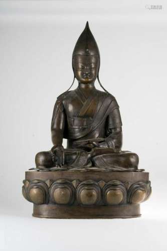 Arte Cinese  A large bronze sculpture portaying Dalai