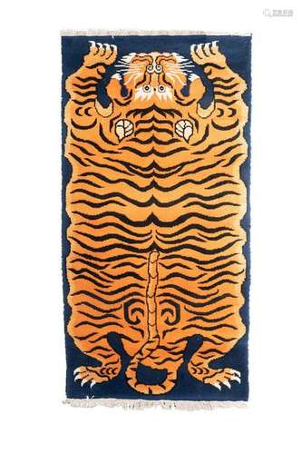 Arte Himalayana  A carpet with tiger Tibet, second half