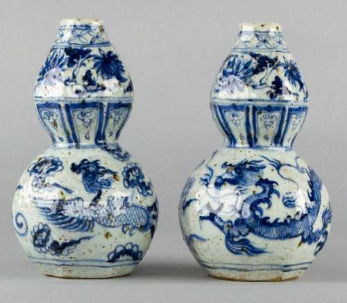 Chinese Double Guard Blue & White Urns