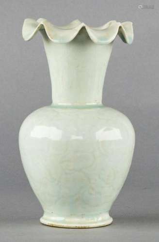 Chinese Song Dynasty Porcelain Vase