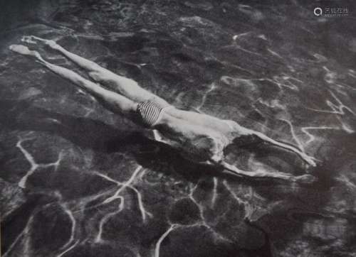 Andre Kertesz - Swimming Underwater, 1917