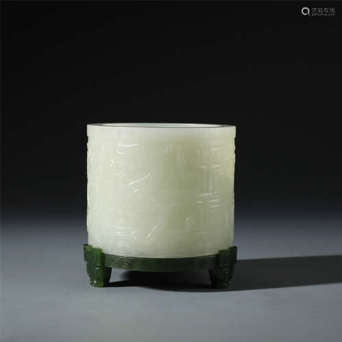 A Chinese  Jade  Cylindrical Censer&Spinach Jade Stand